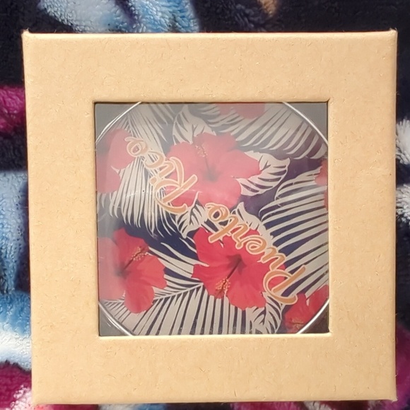 Cute double sided compact mirror with Puerto Rico and flowers - Picture 3 of 3